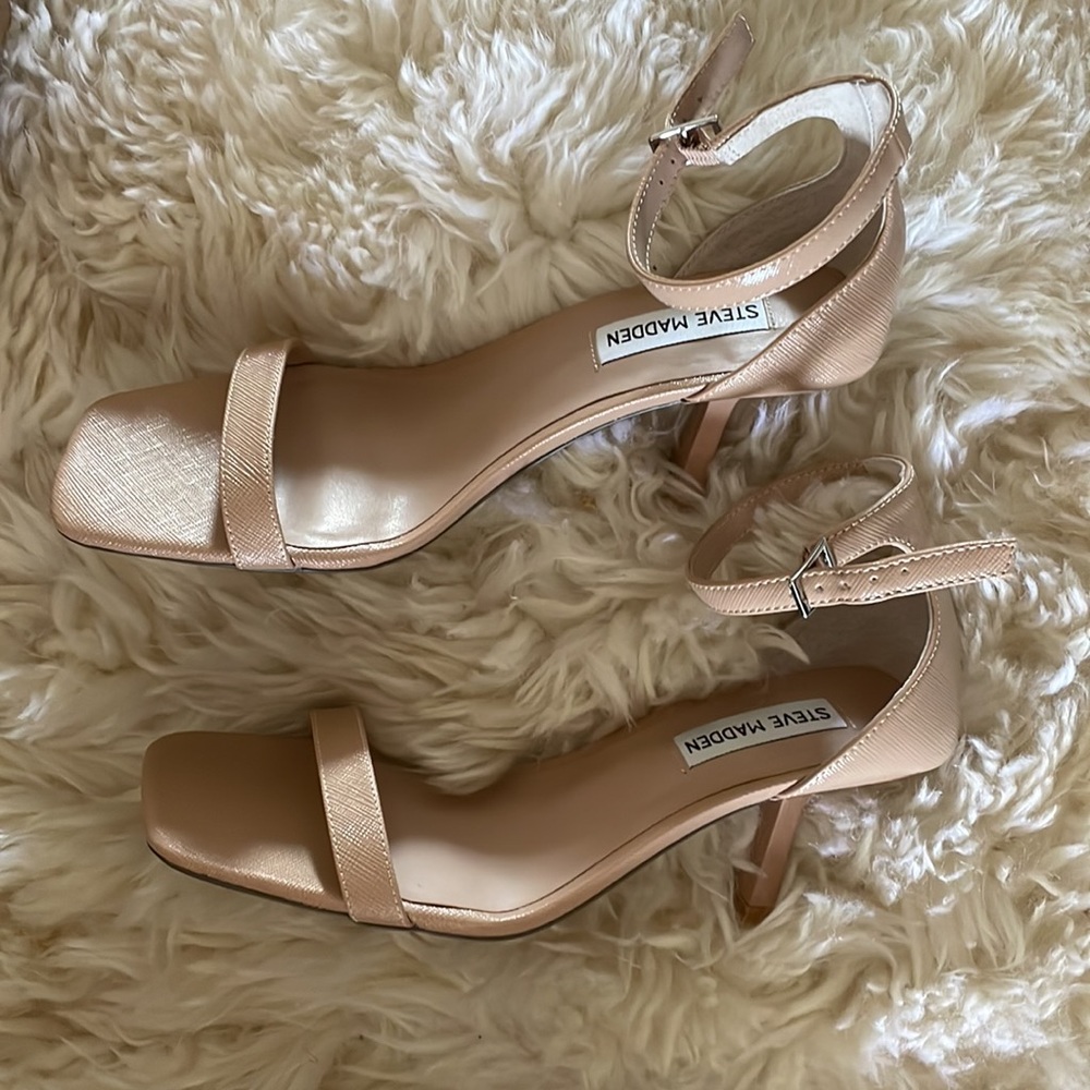 Steve Madden Blaire Sandal - in blush